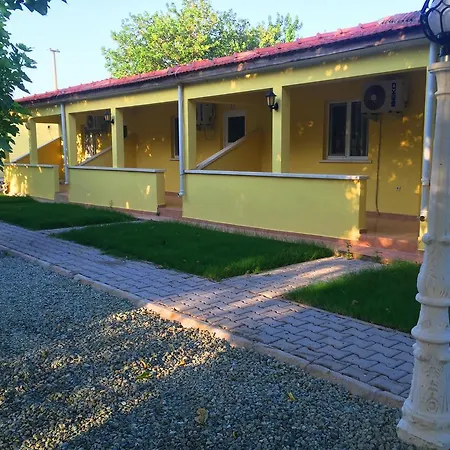 Mali Apartmanhotel 2*